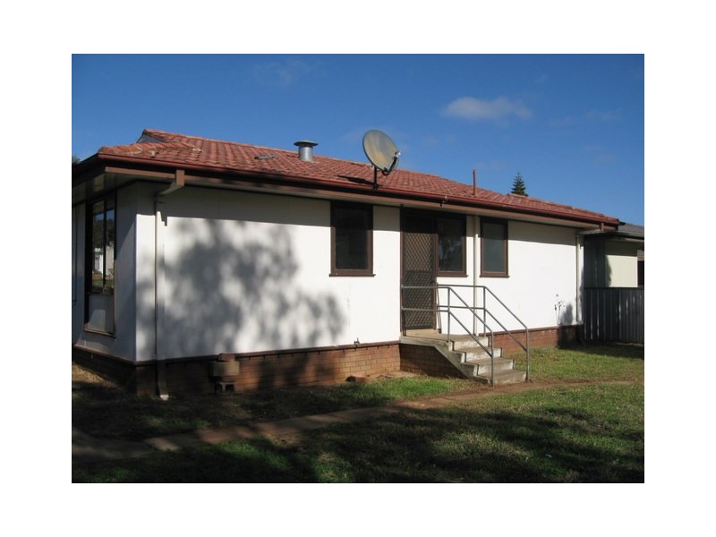 14 Callaghan Street, Parkes NSW 2870