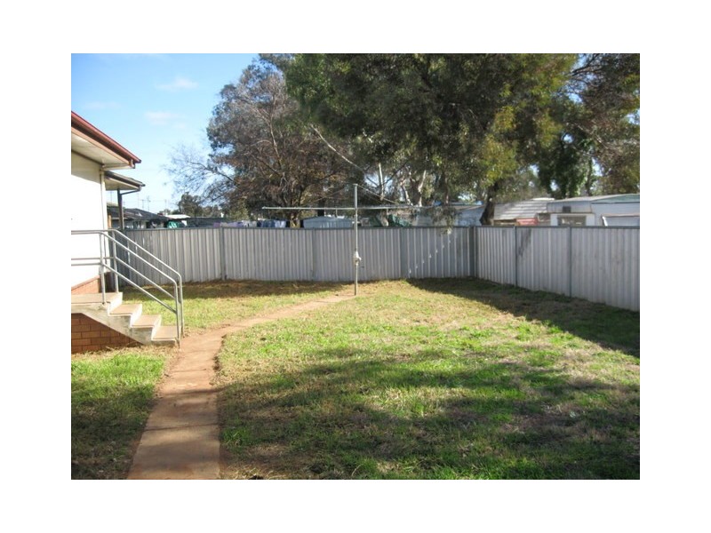 14 Callaghan Street, Parkes NSW 2870