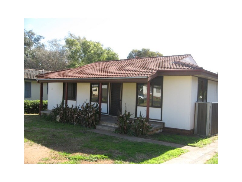 14 Callaghan Street, Parkes NSW 2870