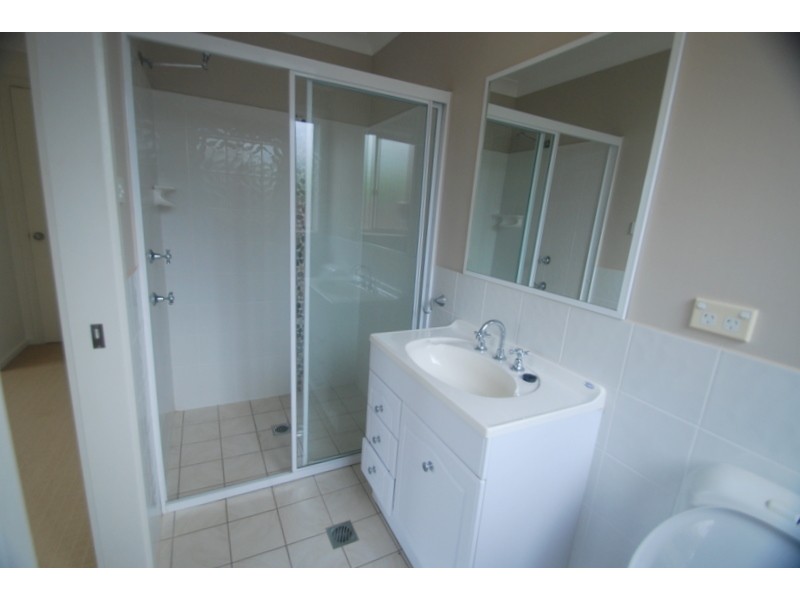 12 Noonan Street, Parkes NSW 2870