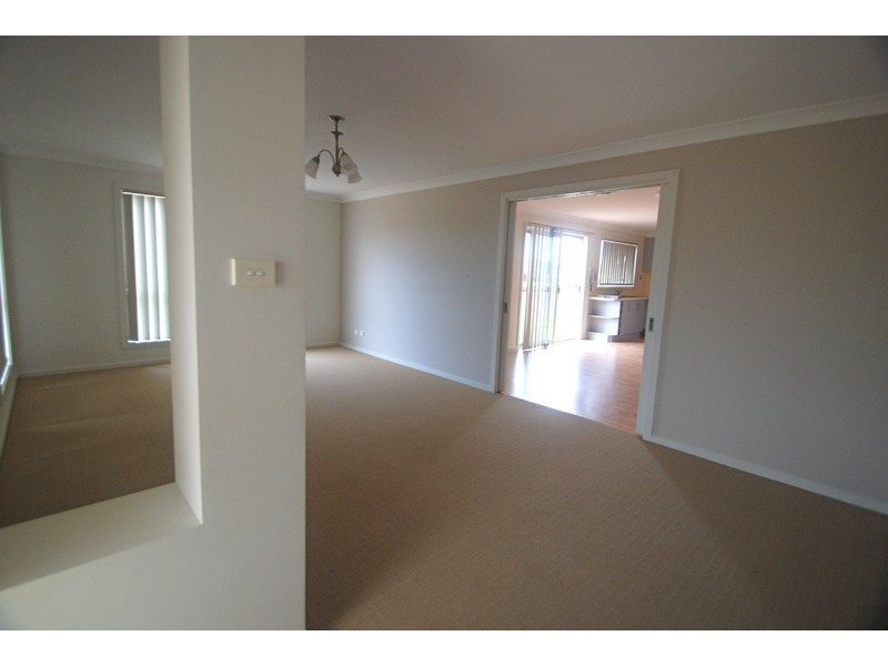 12 Noonan Street, Parkes NSW 2870