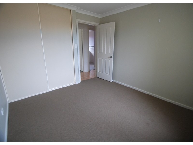 12 Noonan Street, Parkes NSW 2870