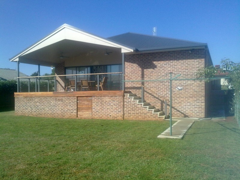 6 Hazelbank Avenue, Parkes NSW 2870