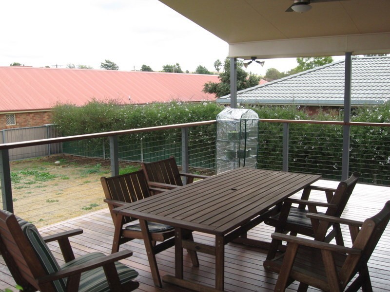 6 Hazelbank Avenue, Parkes NSW 2870