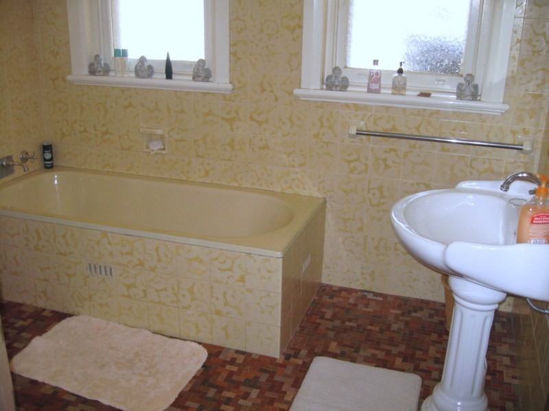 2 Phillips Street, Parkes NSW 2870