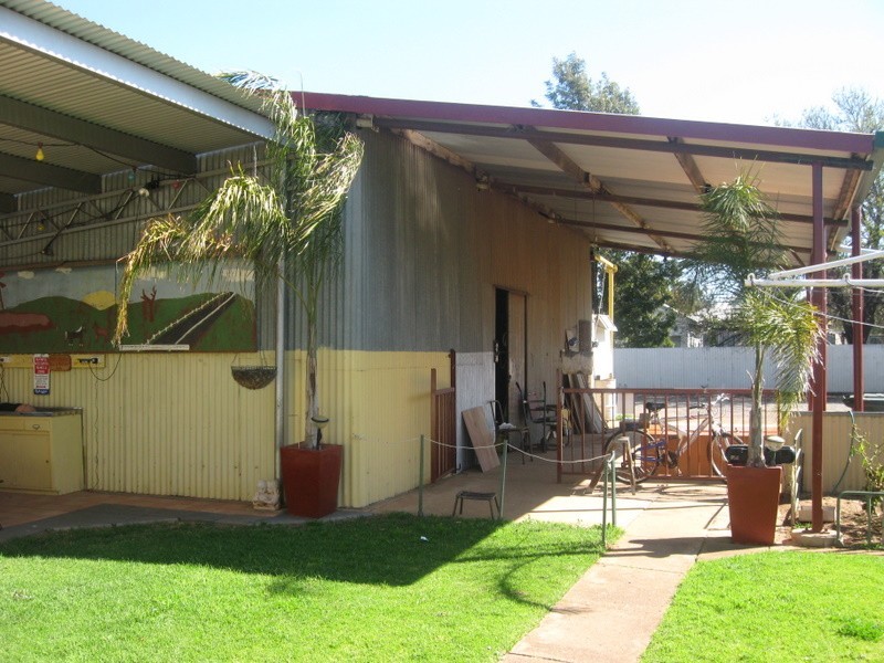 8 Junction Street, Parkes NSW 2870