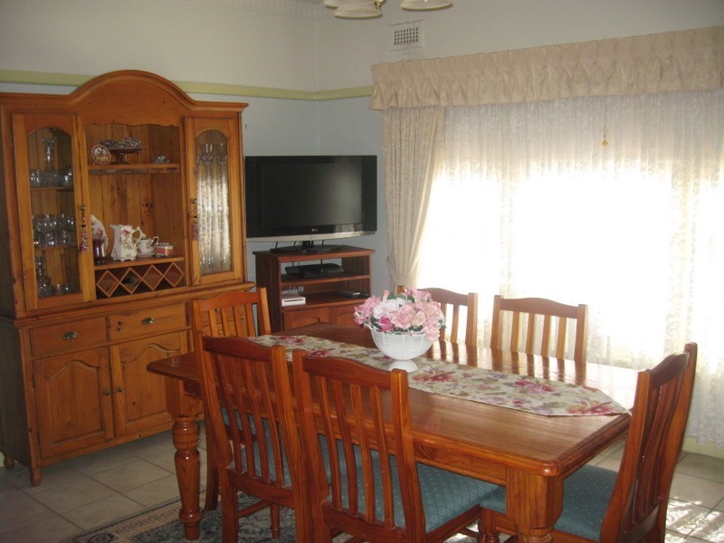 12  Hume Street, Parkes NSW 2870