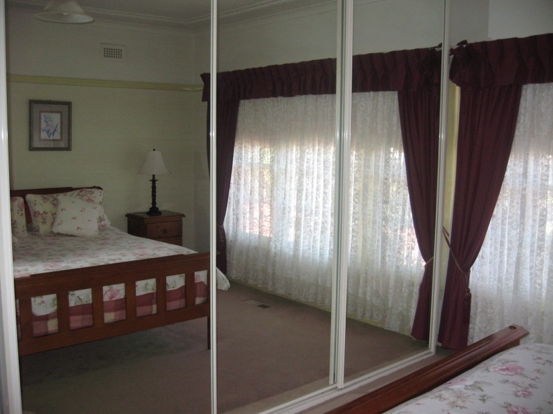 12  Hume Street, Parkes NSW 2870