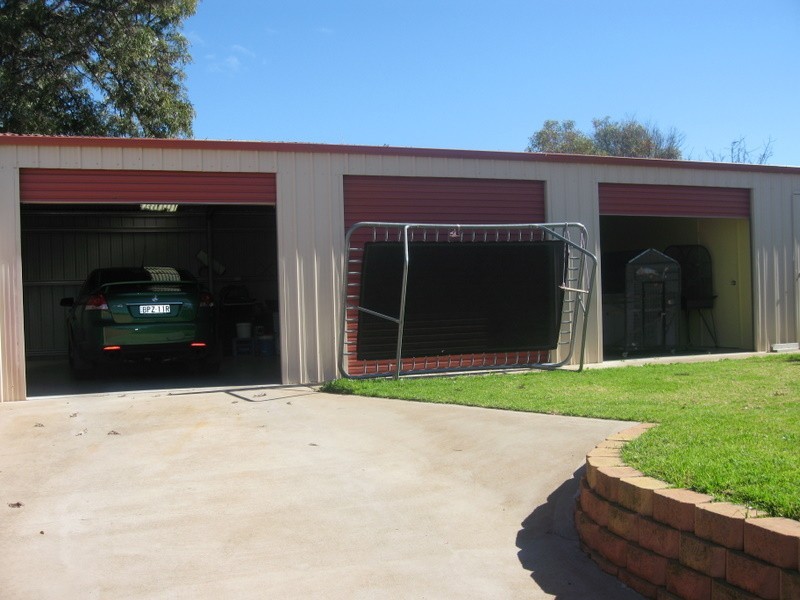 12  Hume Street, Parkes NSW 2870