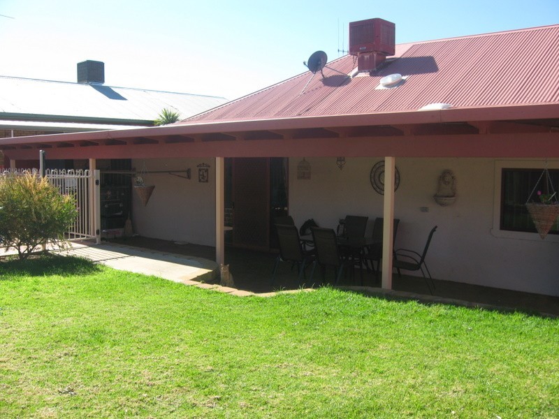 12  Hume Street, Parkes NSW 2870