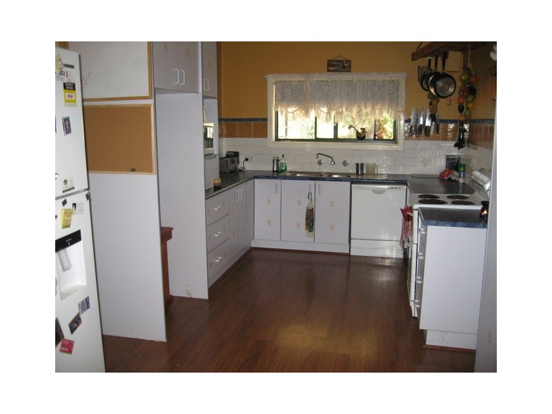 68 Military Road, Parkes NSW 2870