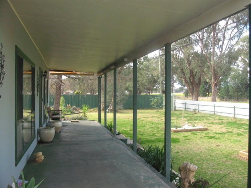 68 Military Road, Parkes NSW 2870