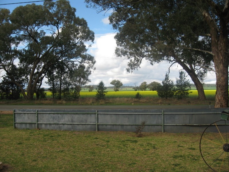 68 Military Road, Parkes NSW 2870