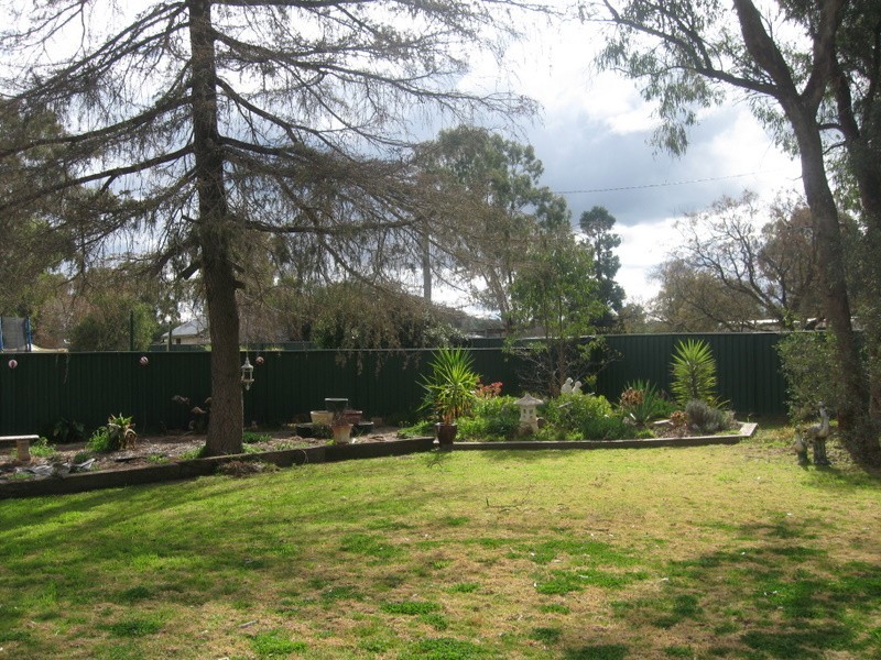 68 Military Road, Parkes NSW 2870