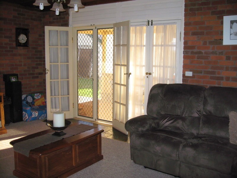 12 Porter Street, Parkes NSW 2870
