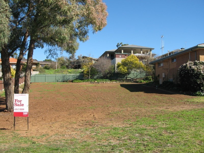 12 Mengarvie Road, Parkes NSW 2870