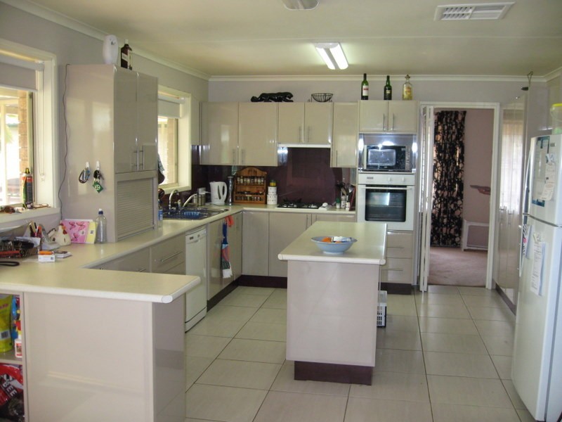 44 Kelly Road, Parkes NSW 2870