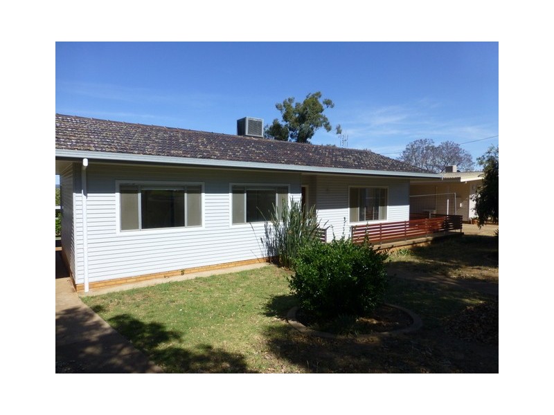 37 Lorking Street, Parkes NSW 2870