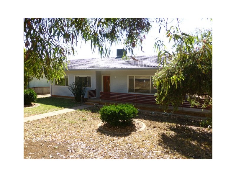 37 Lorking Street, Parkes NSW 2870