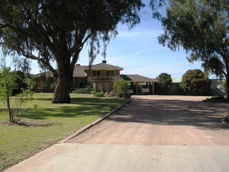 7272 Eugowra Road, Parkes NSW 2870
