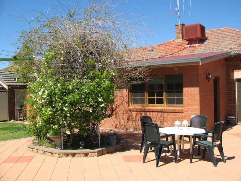 26  Victoria Street, Parkes NSW 2870
