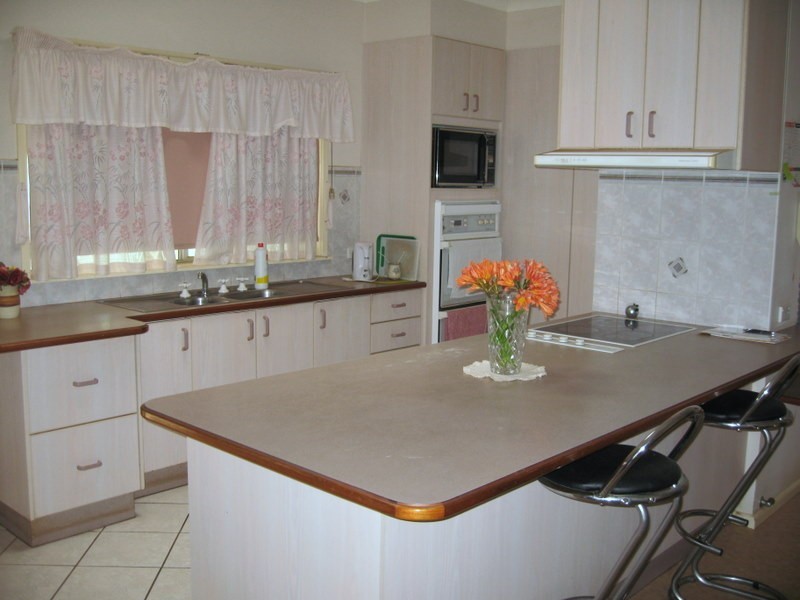 2 Jones Street, Parkes NSW 2870