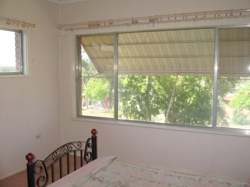 2 Jones Street, Parkes NSW 2870