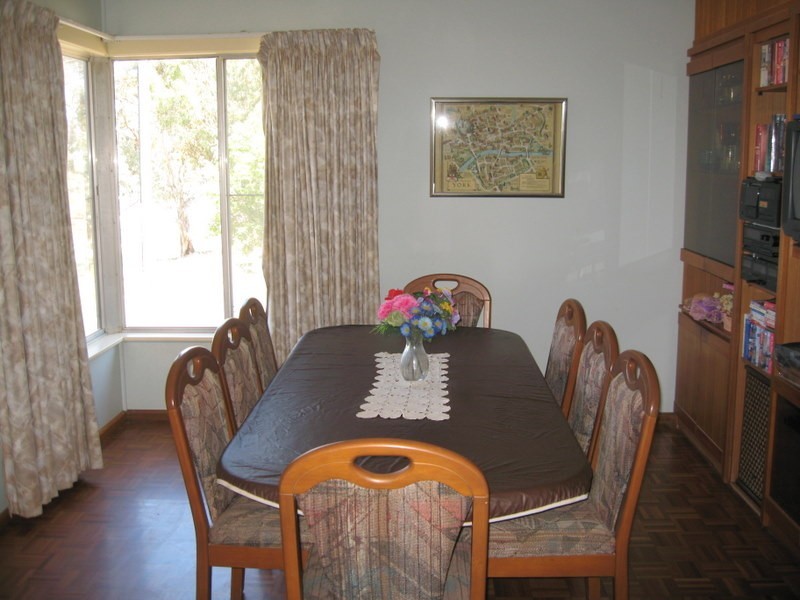 2 Jones Street, Parkes NSW 2870