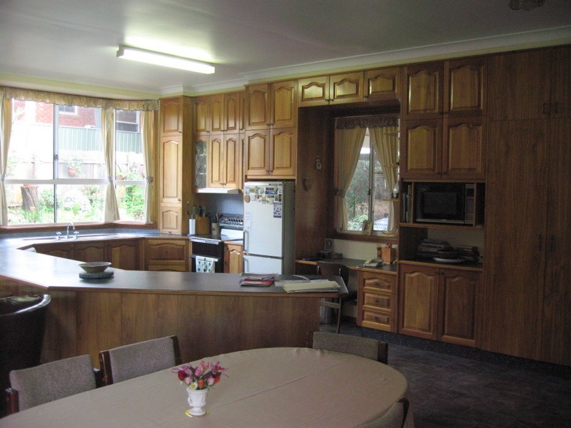 18 East Street, Parkes NSW 2870
