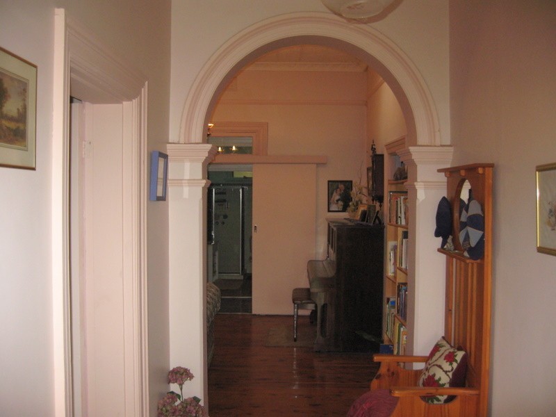 18 East Street, Parkes NSW 2870