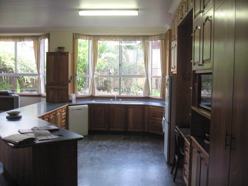 18 East Street, Parkes NSW 2870