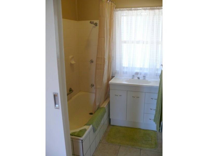 3 Kendall Street, Parkes NSW 2870