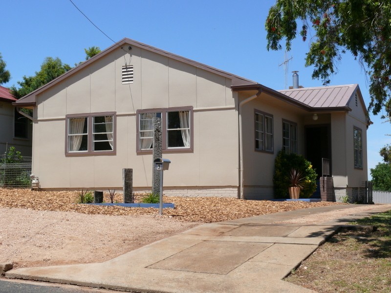 3 Kendall Street, Parkes NSW 2870