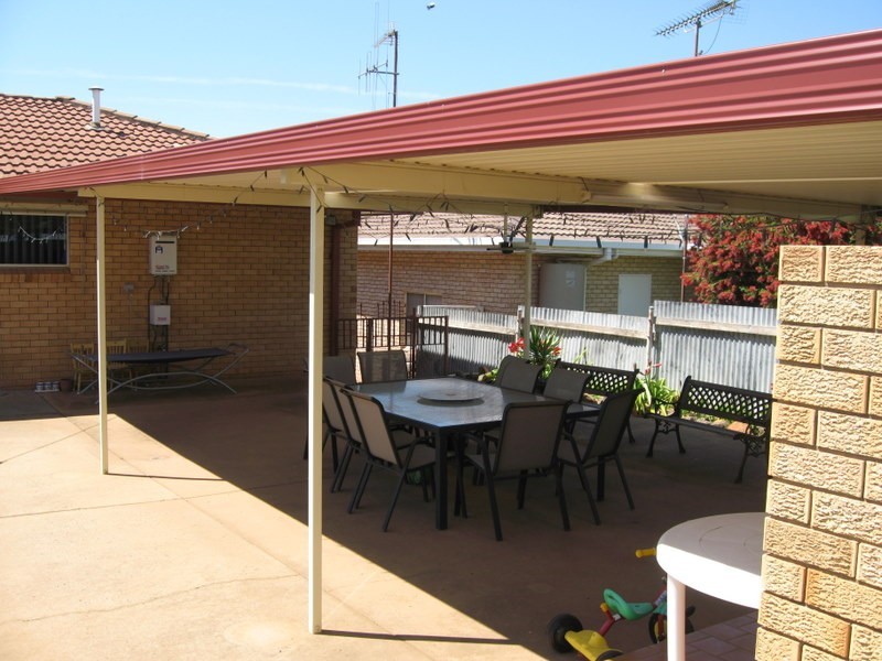 18-20 Jones Street, Parkes NSW 2870
