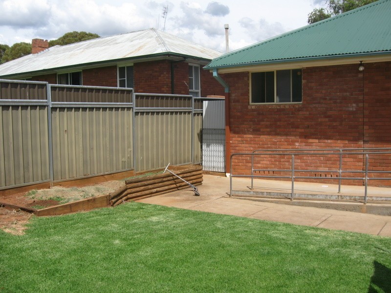 18 Mitchell Street, Parkes NSW 2870