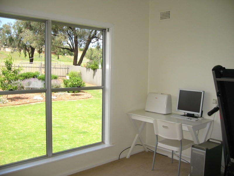 43 Albert Street, Parkes NSW 2870