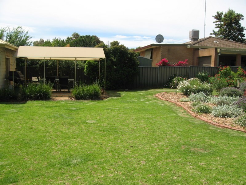 43 Albert Street, Parkes NSW 2870