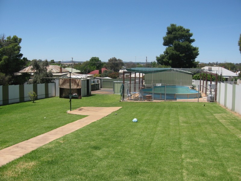 5 Middleton Street, Parkes NSW 2870