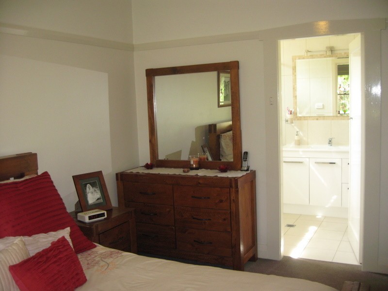 2 Forster Street, Parkes NSW 2870