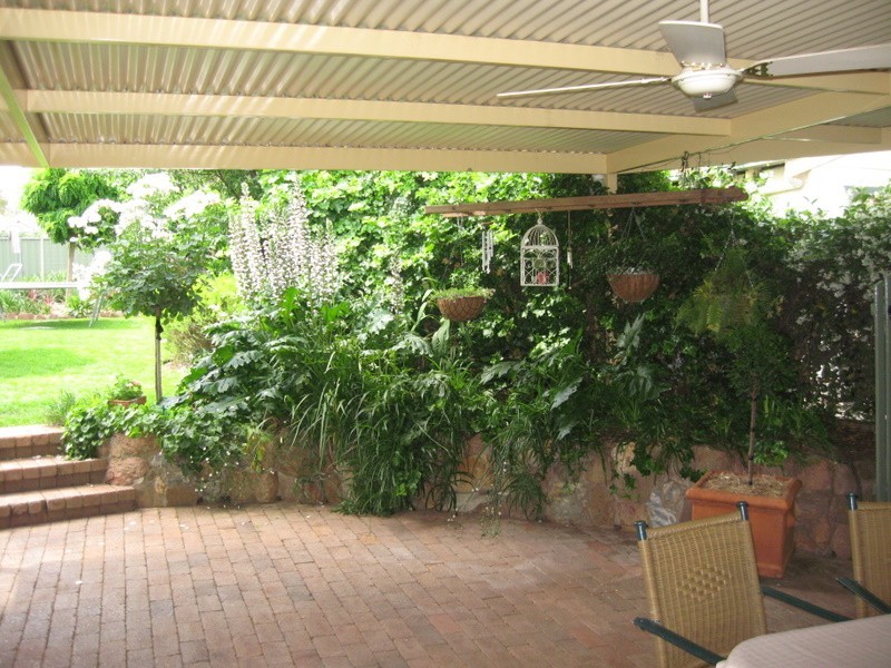 2 Forster Street, Parkes NSW 2870