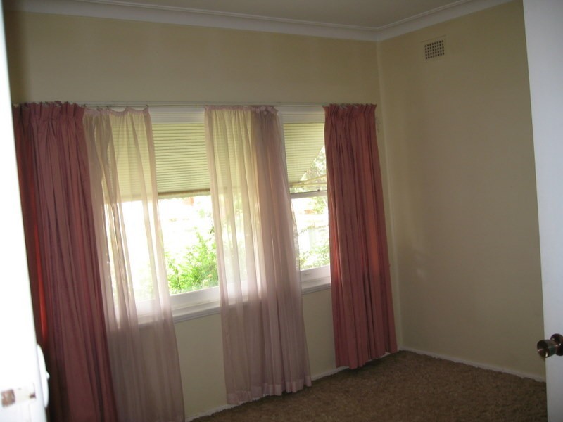 10 Wattle Street, Parkes NSW 2870