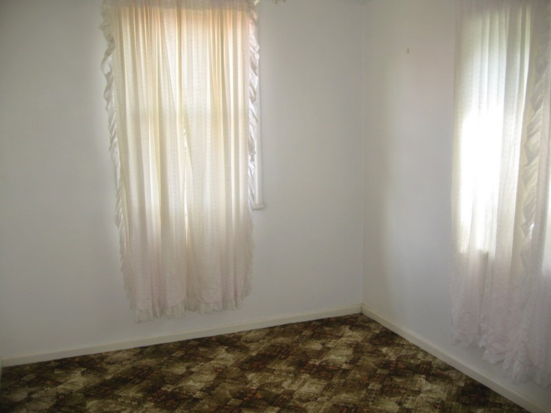 10 Wattle Street, Parkes NSW 2870