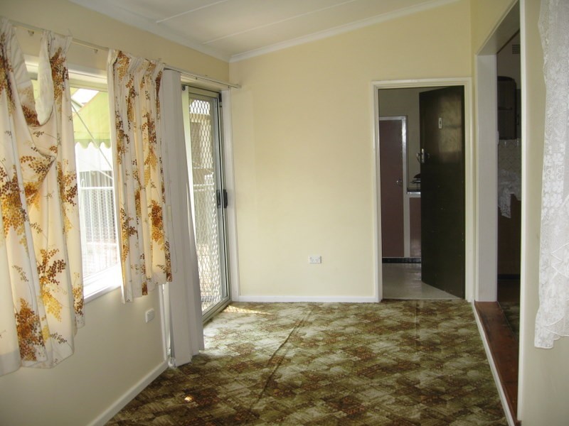 10 Wattle Street, Parkes NSW 2870