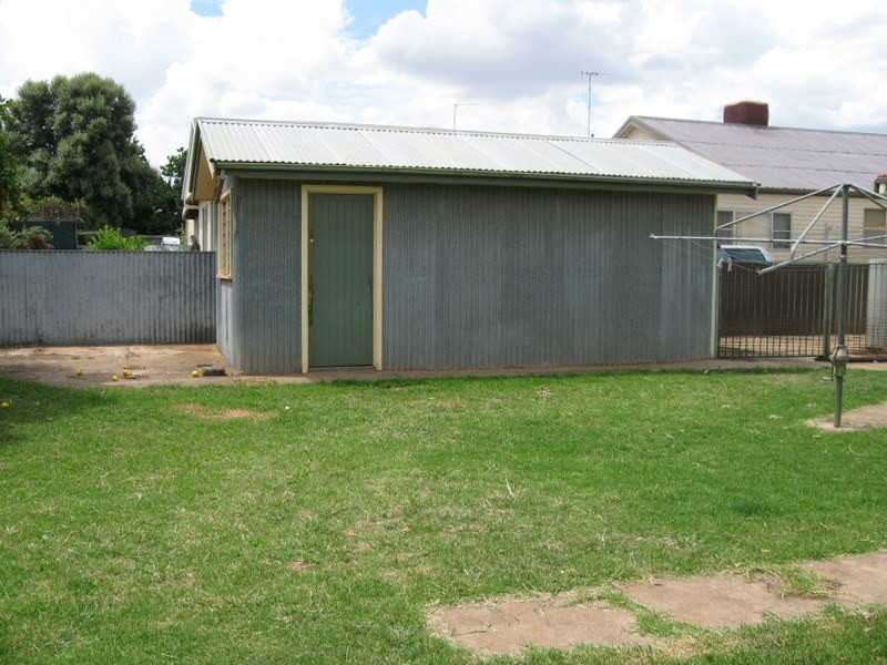 10 Wattle Street, Parkes NSW 2870