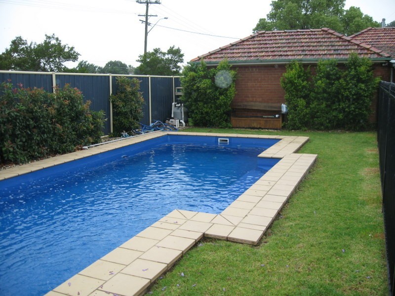 2 Gladstone Street, Parkes NSW 2870