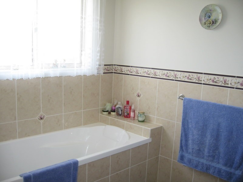 29 Glenburnie Close, Parkes NSW 2870