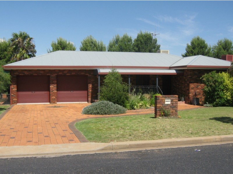 20 Ebelina Crescent, Parkes NSW 2870