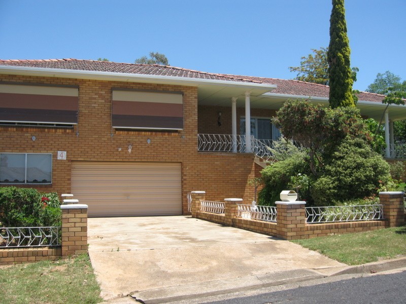 4 Lorger Street, Parkes NSW 2870