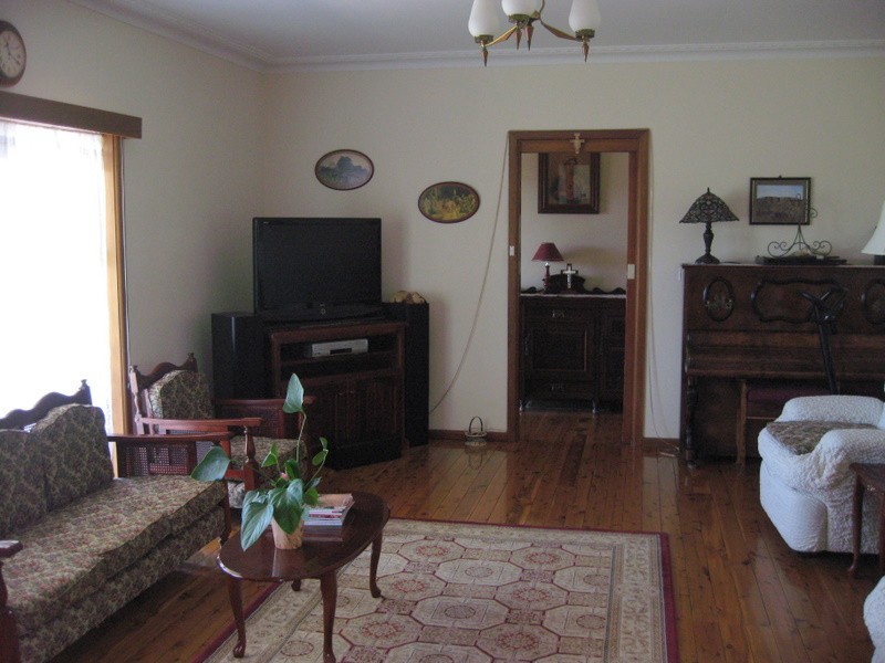 4 Lorger Street, Parkes NSW 2870