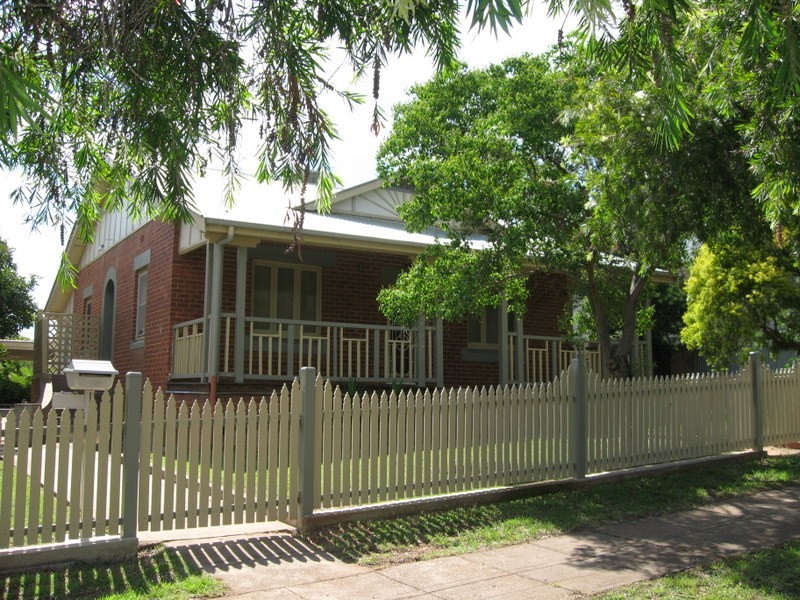 6 High Street, Parkes NSW 2870